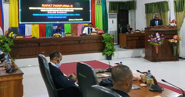 Paripurna-DPRD-02