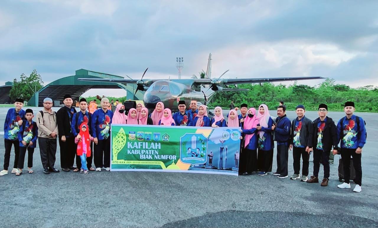 Rombongan Kafilah asal Kabupaten Biak Nufmor, saat mendarat di Timika untuk mengikuti lomba MTQ Tingkat Provinsi Papua