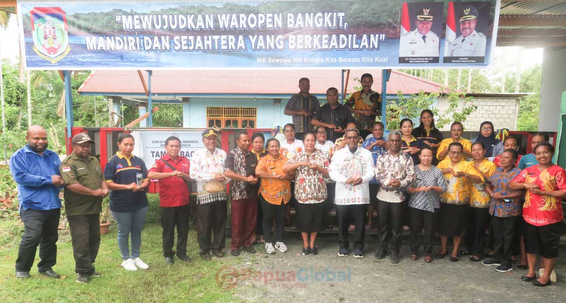 060326-peresmian-Taman-Baca1